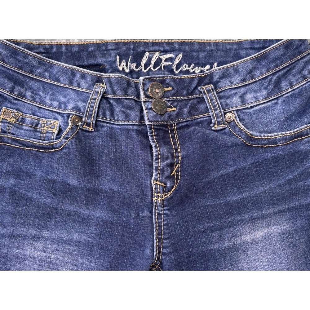 Wildflower Jeans Woman distressed Straight-Leg 5 pocket Low-Rise size 5
